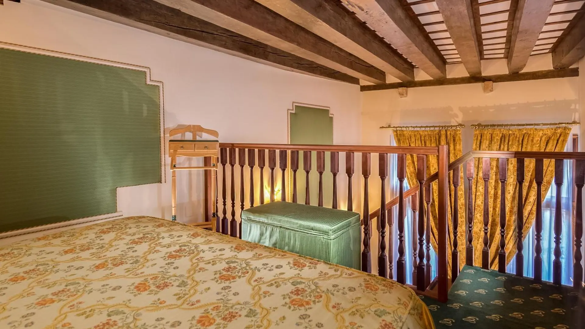 Hotel Giorgione Venice 4*,  Italy