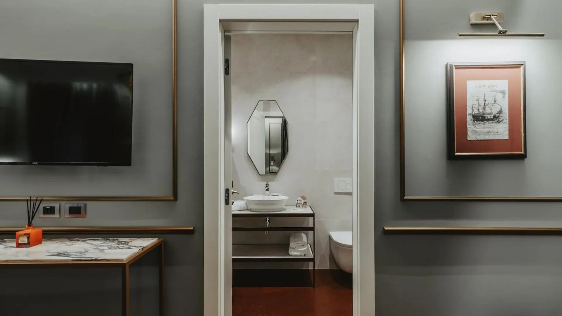 Hotel Giorgione Venice 4*,  Italy
