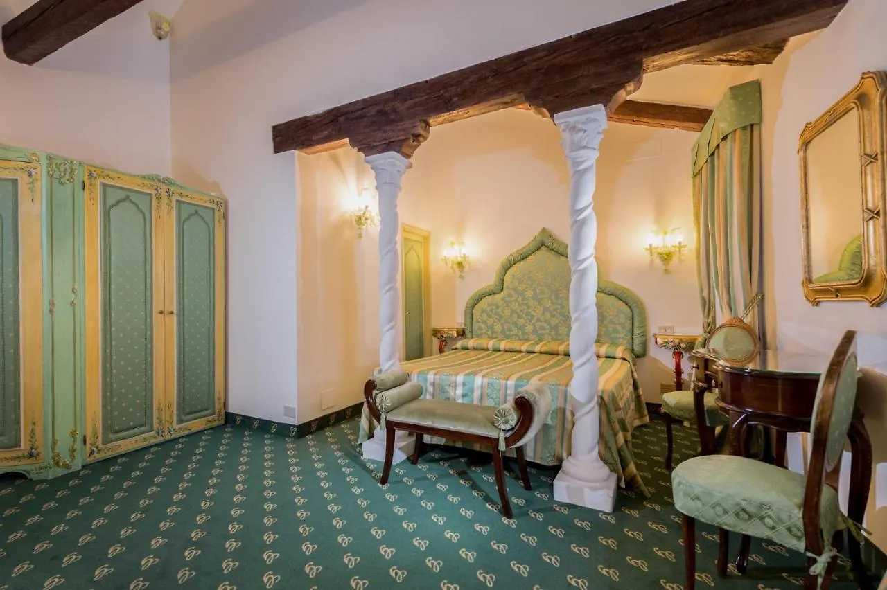 Hotel Giorgione Venice 4*,  Italy
